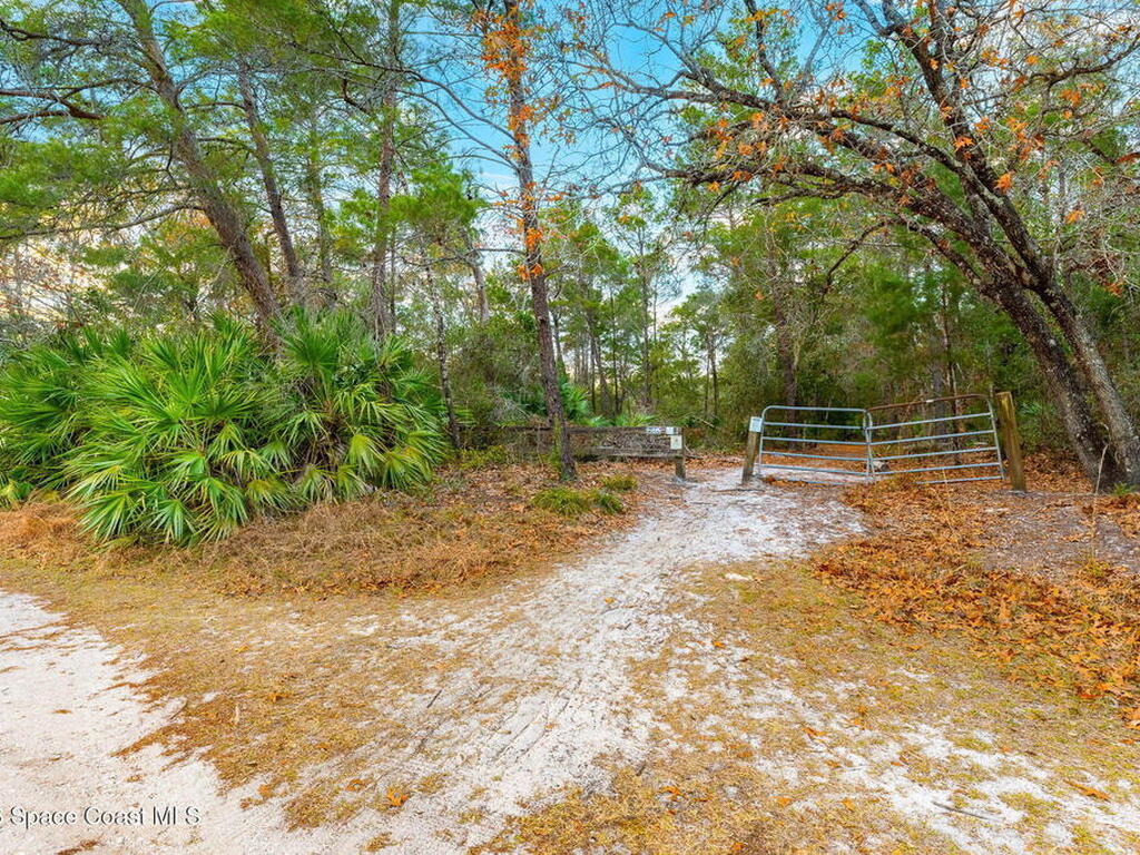 1305 Pemberton Trail, Malabar, FL 32950