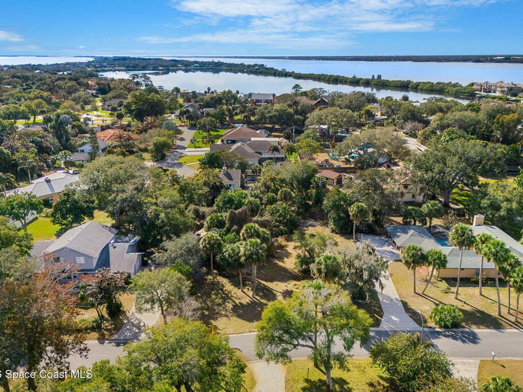 1485 S Oaks Drive, Merritt Island, FL 32952