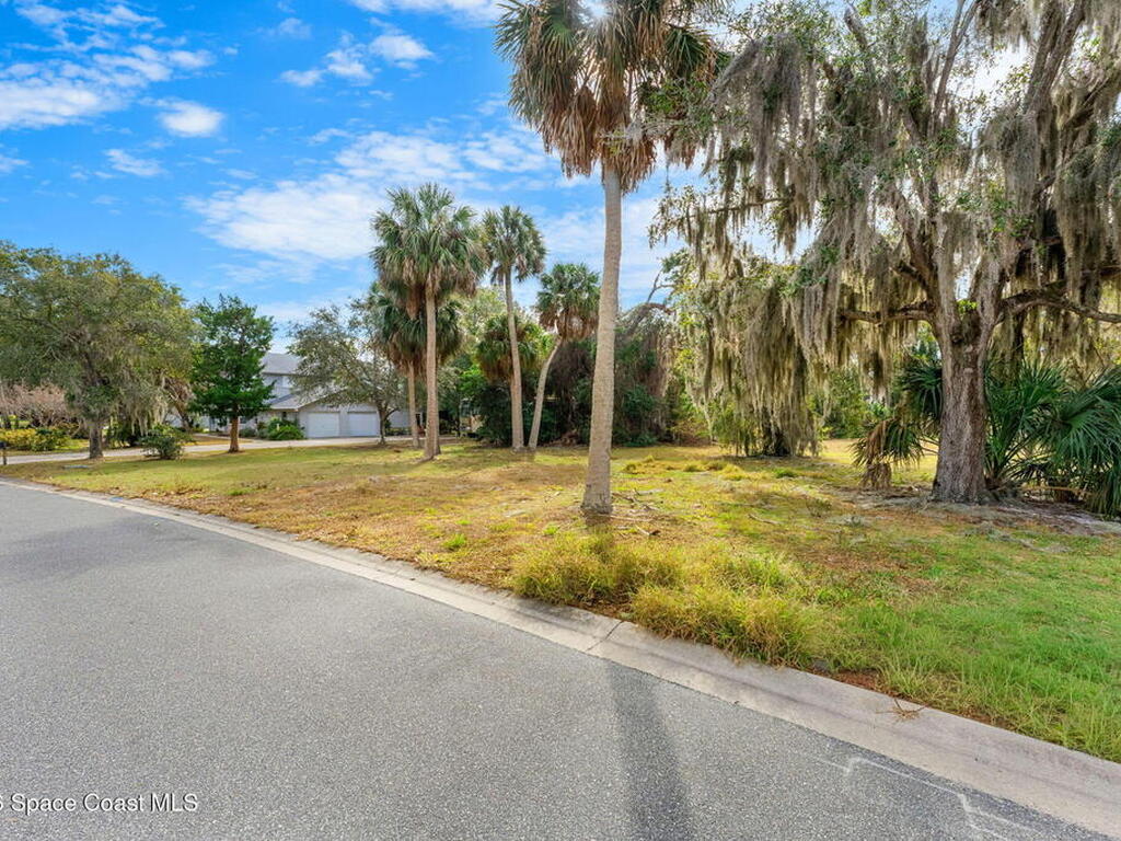 1485 S Oaks Drive, Merritt Island, FL 32952