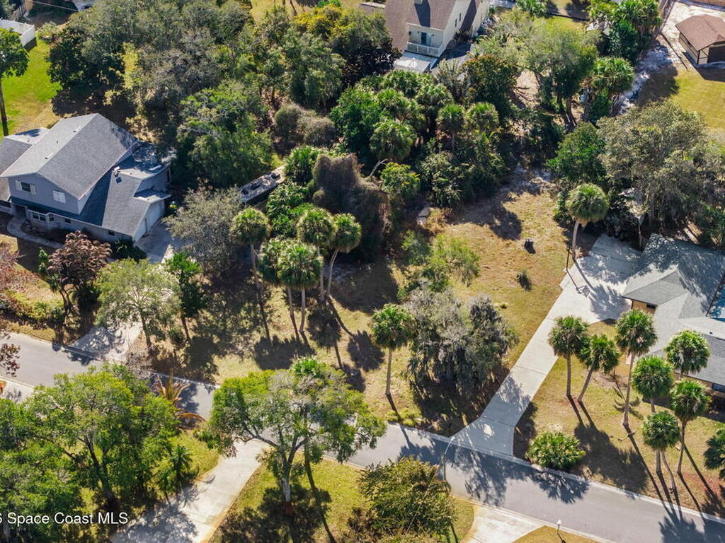 1485 S Oaks Drive, Merritt Island, FL 32952