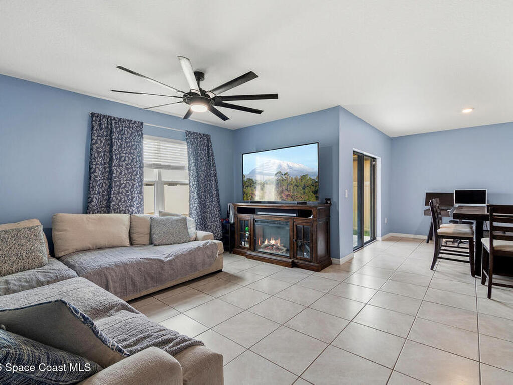 1814 Farmhouse Road, Palm Bay, FL 32909