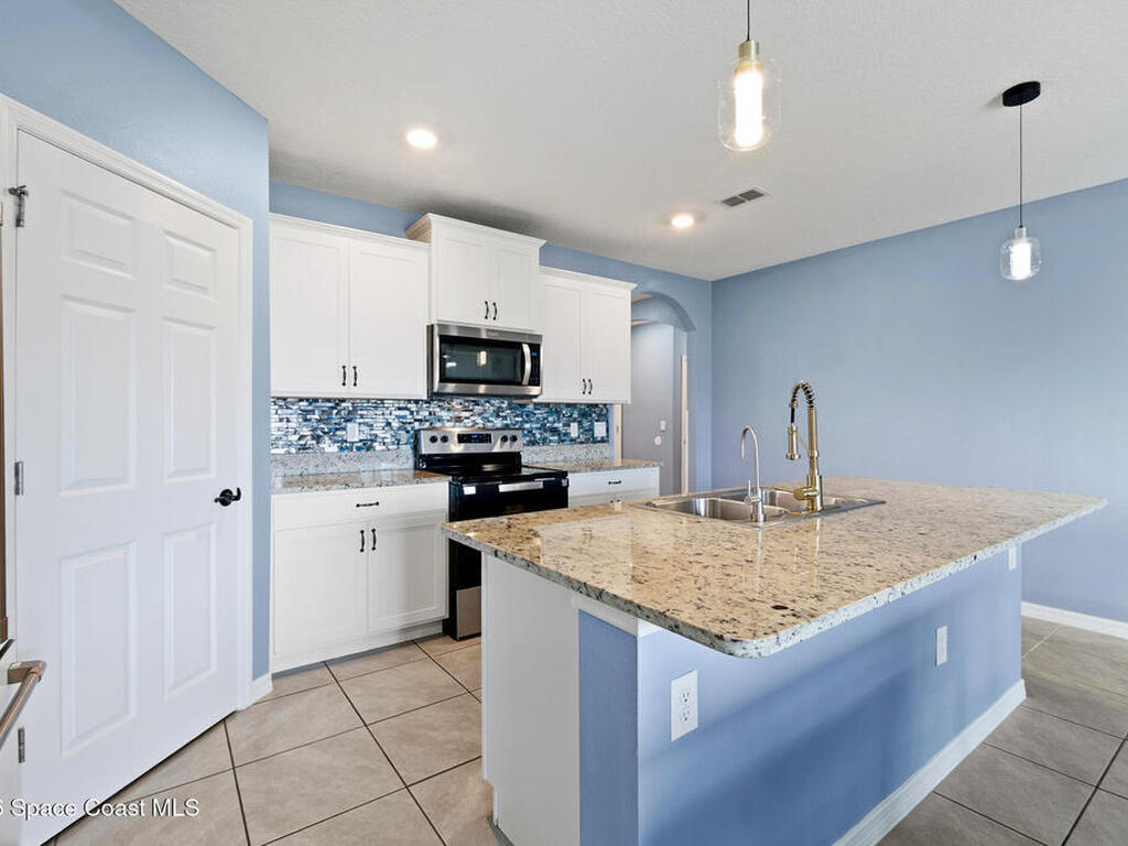 1814 Farmhouse Road, Palm Bay, FL 32909