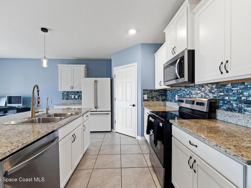 1814 Farmhouse Road, Palm Bay, FL 32909