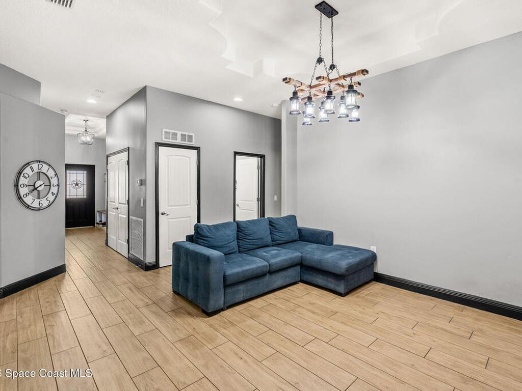 3652 Brantley Circle, Suntree, FL 32955