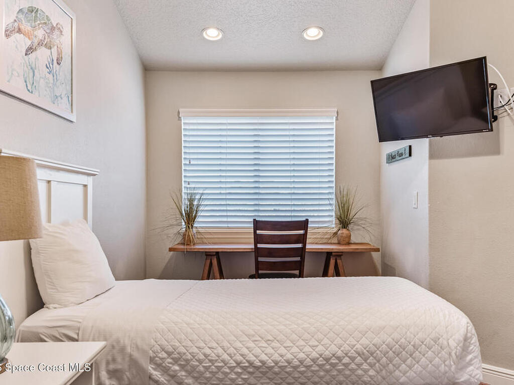 2709 Cutlass Point Lane, Merritt Island, FL 32953