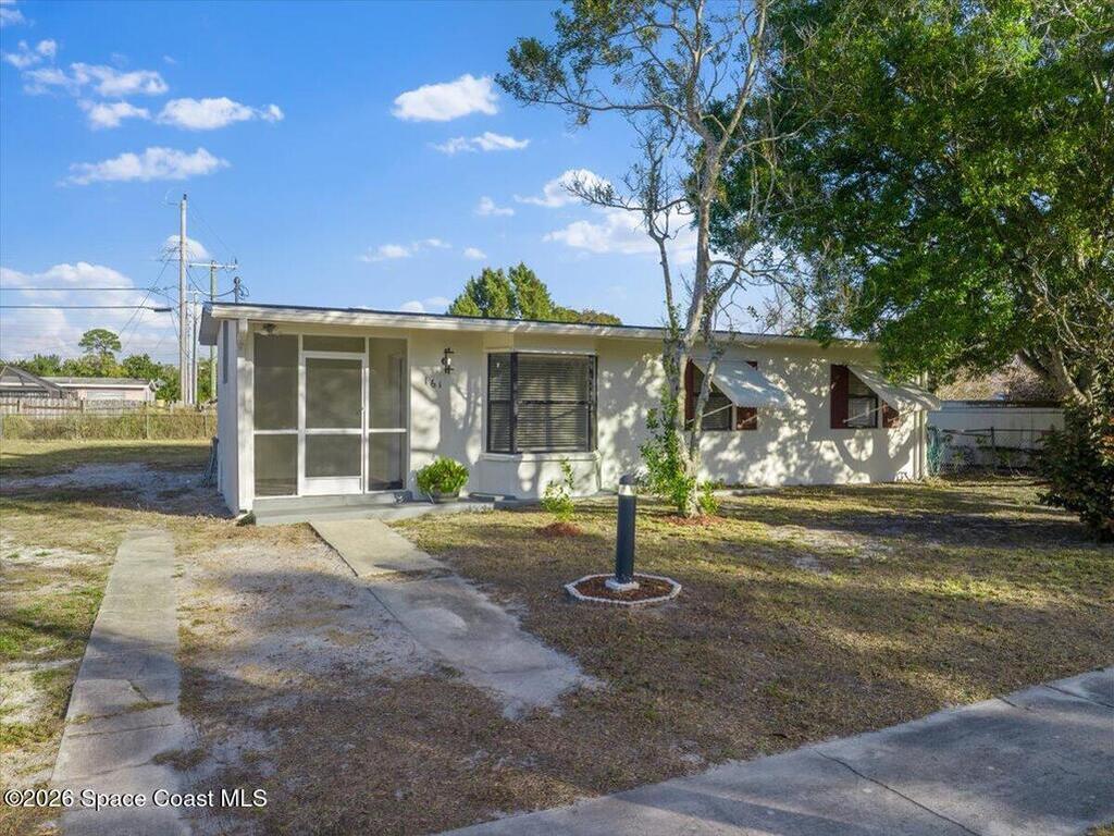 161 SE Celestia Court, Port St. Lucie, FL 34983