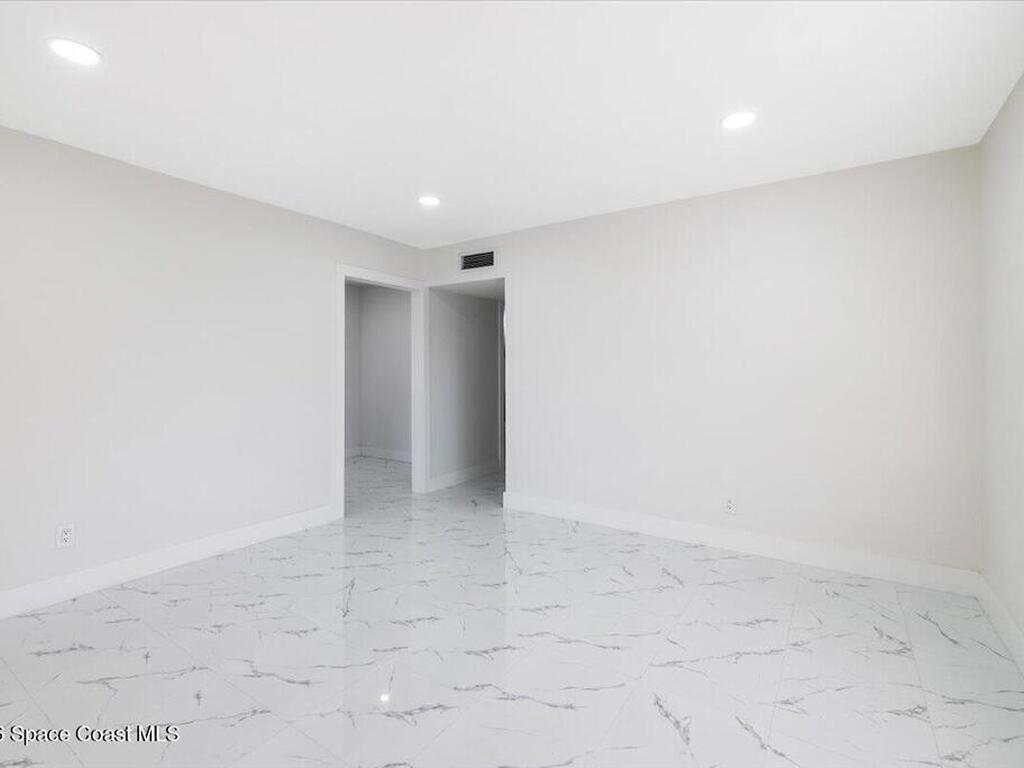 161 SE Celestia Court, Port St. Lucie, FL 34983