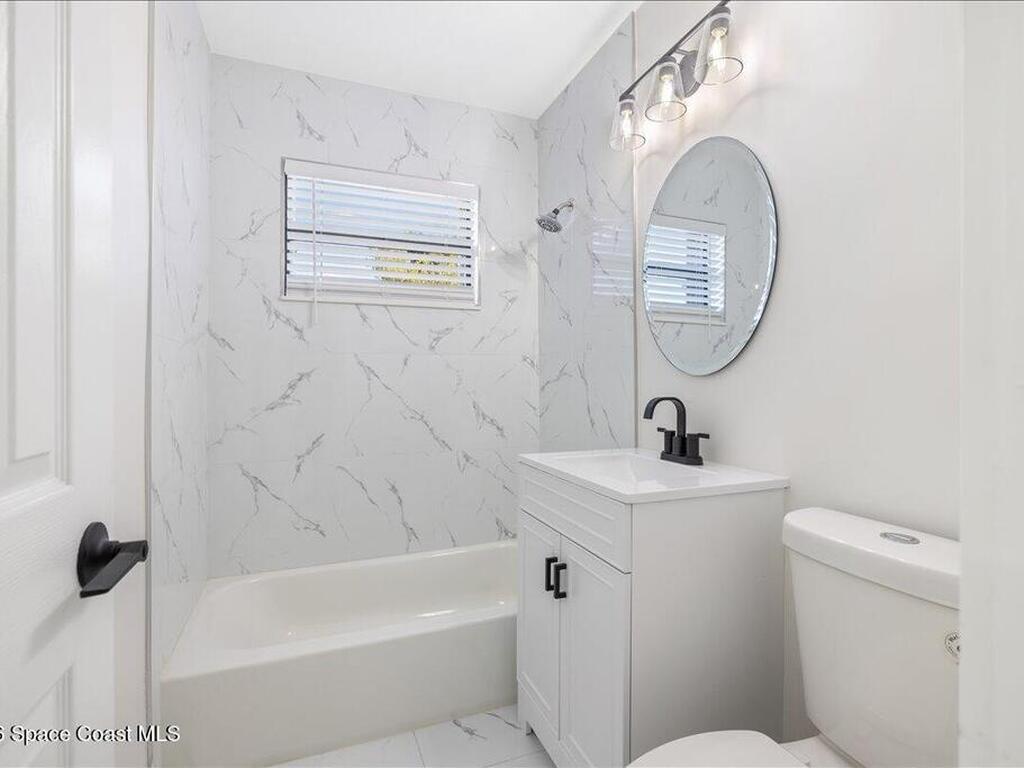 161 SE Celestia Court, Port St. Lucie, FL 34983