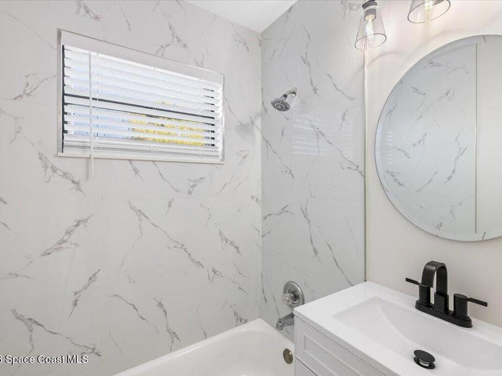 161 SE Celestia Court, Port St. Lucie, FL 34983