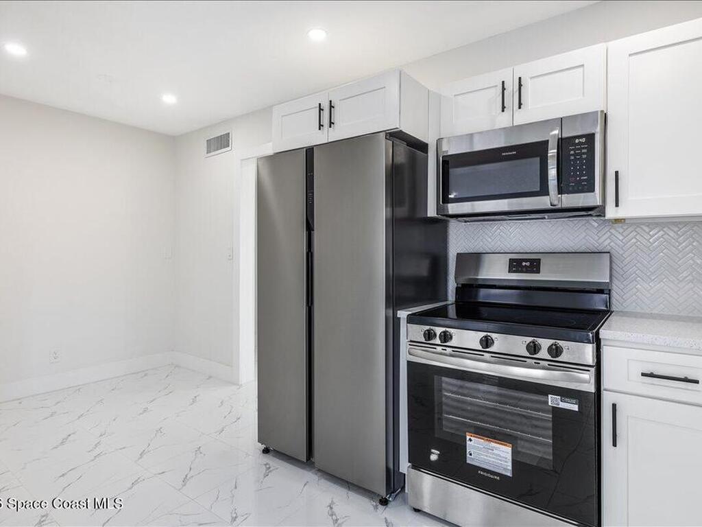 161 SE Celestia Court, Port St. Lucie, FL 34983