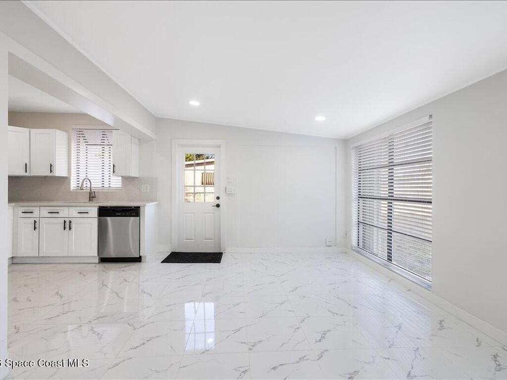 161 SE Celestia Court, Port St. Lucie, FL 34983