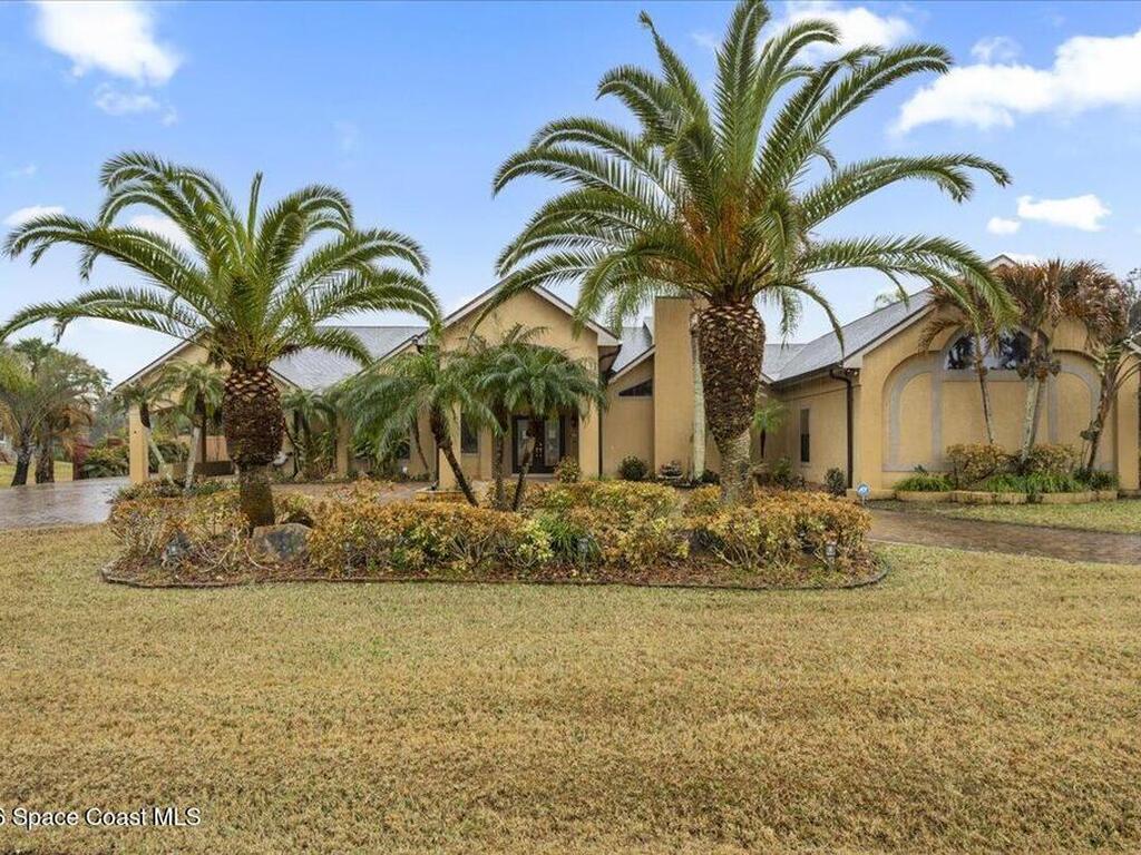 1855 Plantation Circle, Palm Bay, FL 32909