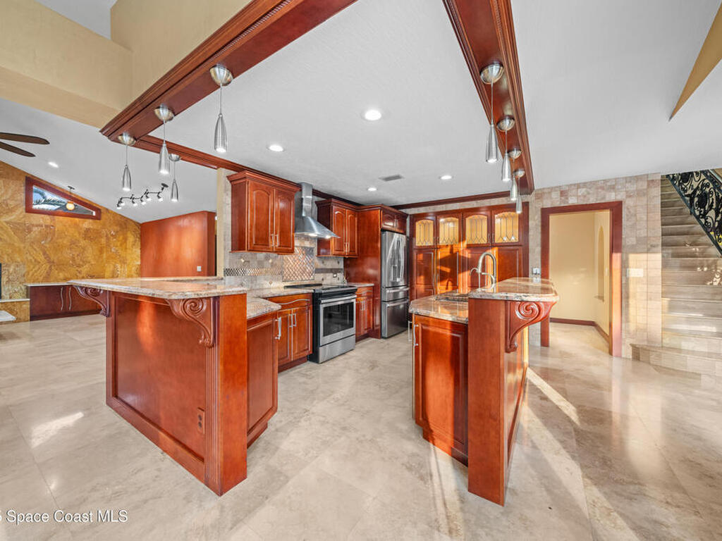 1855 Plantation Circle, Palm Bay, FL 32909