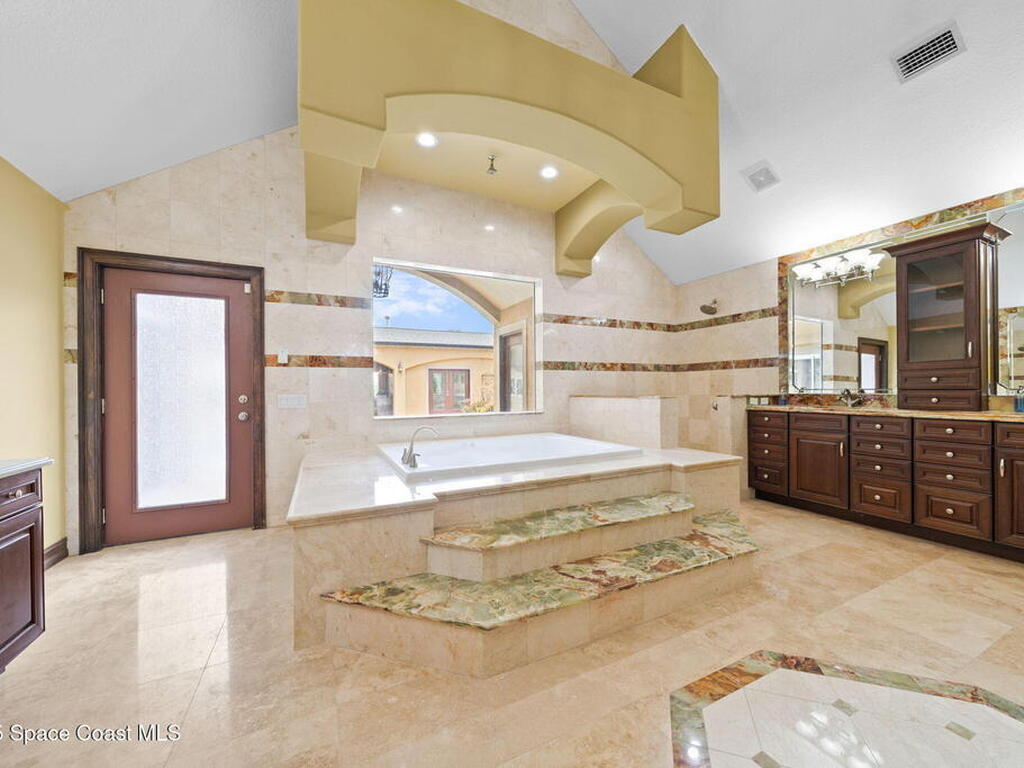 1855 Plantation Circle, Palm Bay, FL 32909