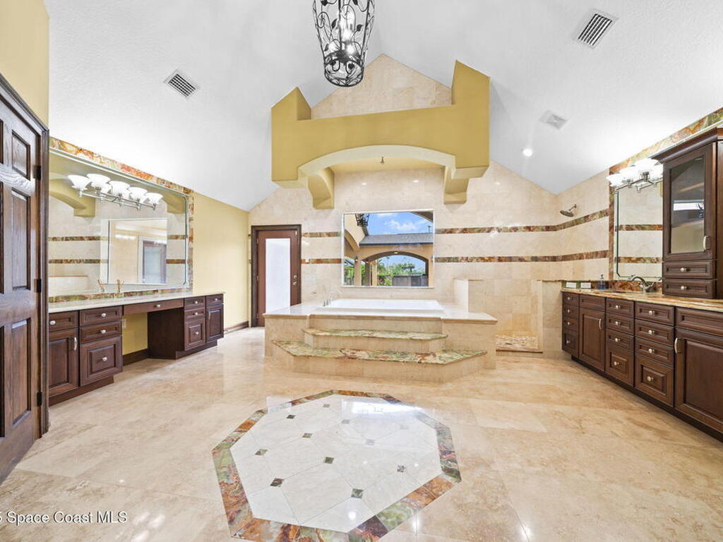 1855 Plantation Circle, Palm Bay, FL 32909