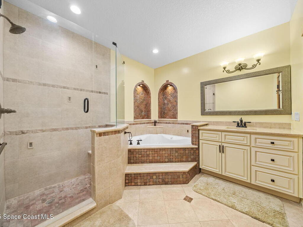 1855 Plantation Circle, Palm Bay, FL 32909