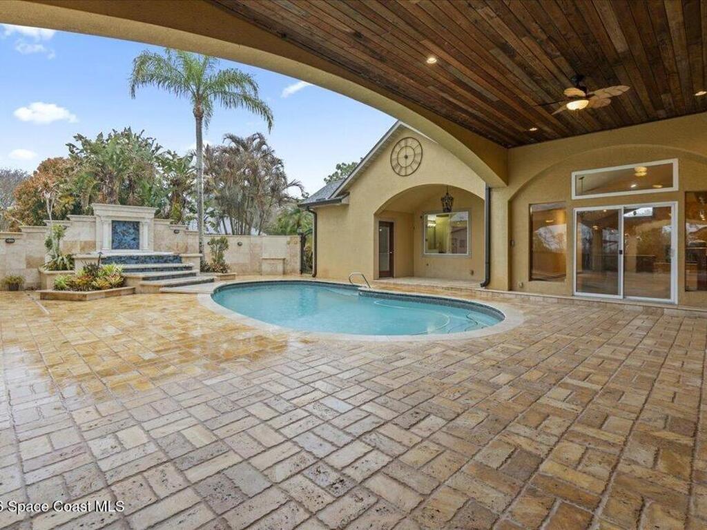 1855 Plantation Circle, Palm Bay, FL 32909