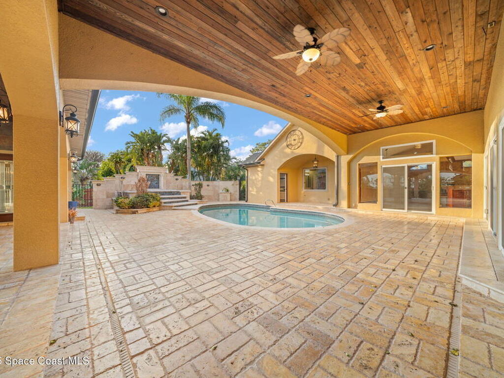 1855 Plantation Circle, Palm Bay, FL 32909