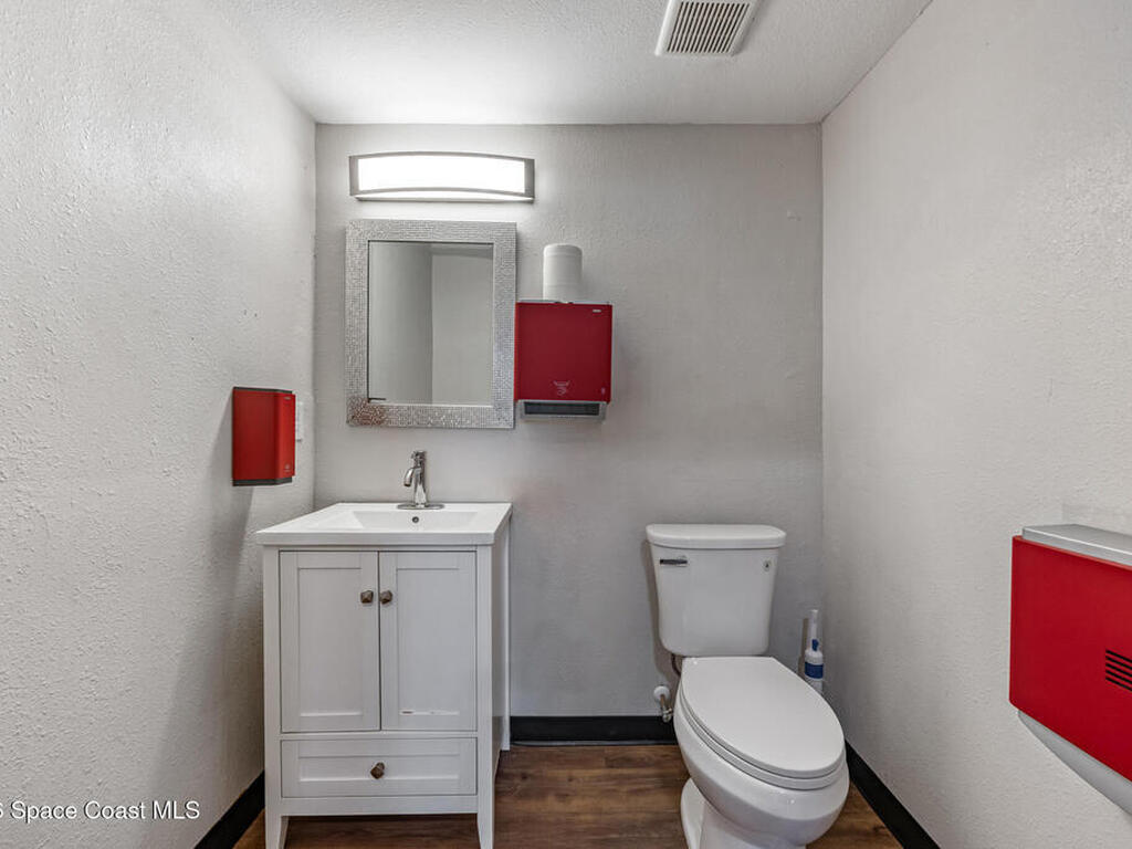 2787 Aurora Road, Melbourne, FL 32935