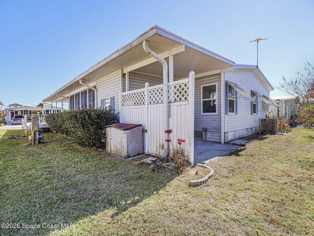 7566 Montauk Avenue, Micco, FL 32976