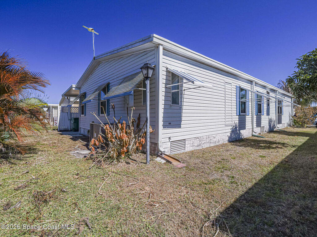 7566 Montauk Avenue, Micco, FL 32976