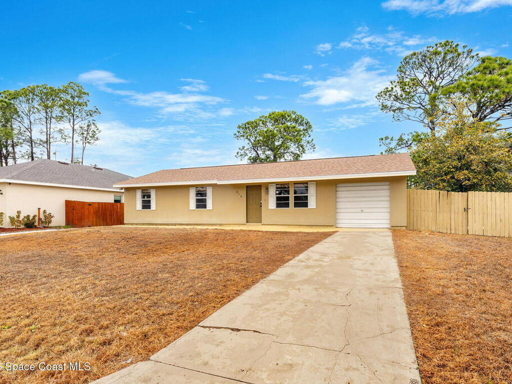 215 Hagerstown Street, Palm Bay, FL 32908