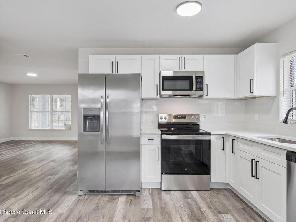 2665 Myrtle Avenue, Mims, FL 32754