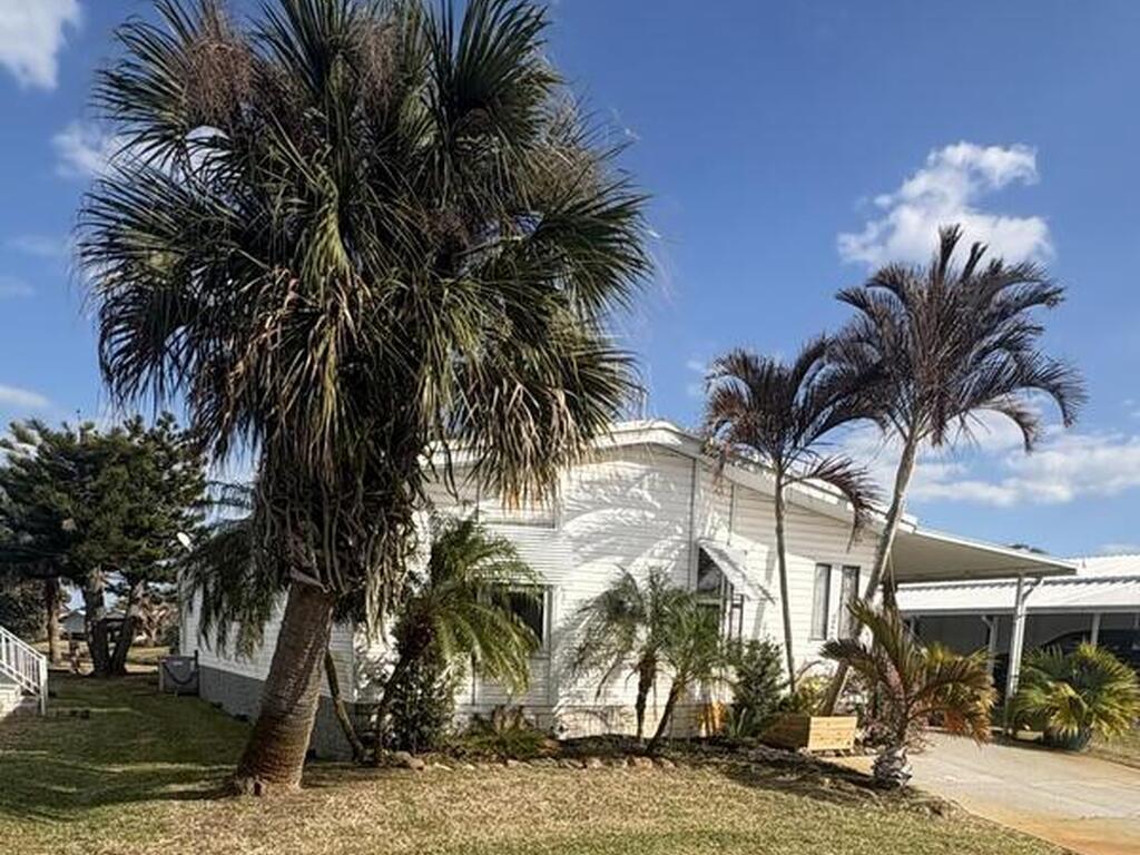 7625 Longhorn Avenue, Micco, FL 32976