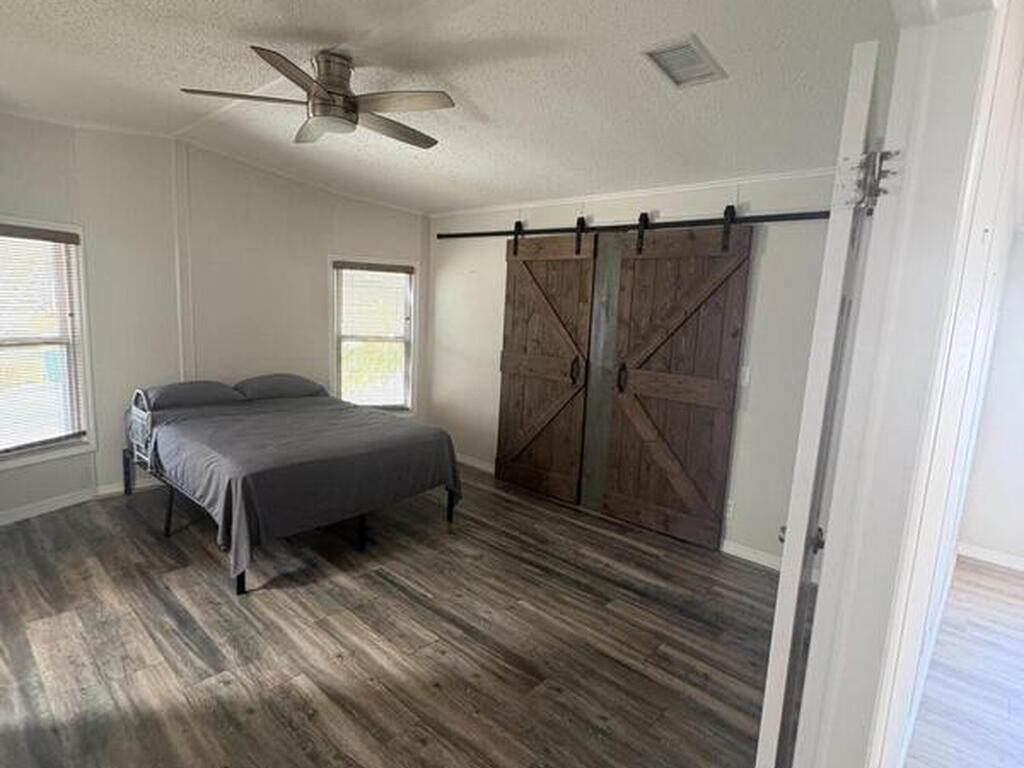 7625 Longhorn Avenue, Micco, FL 32976