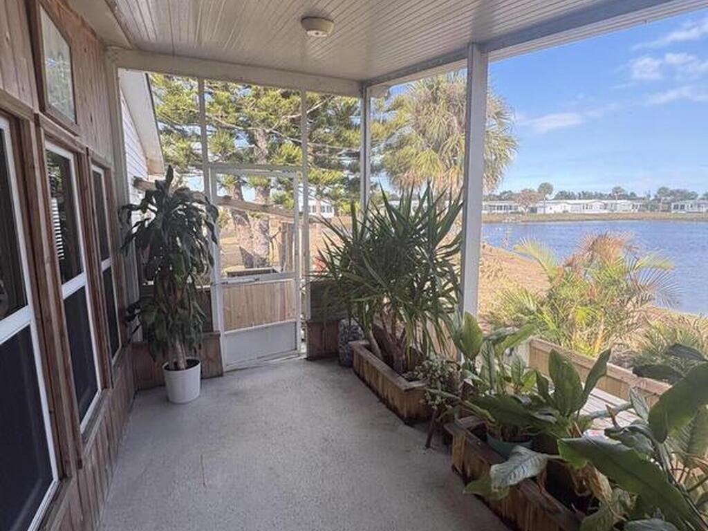 7625 Longhorn Avenue, Micco, FL 32976