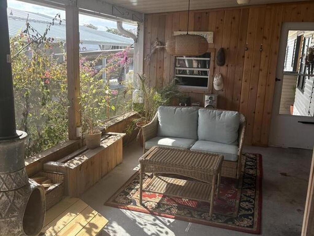 7625 Longhorn Avenue, Micco, FL 32976