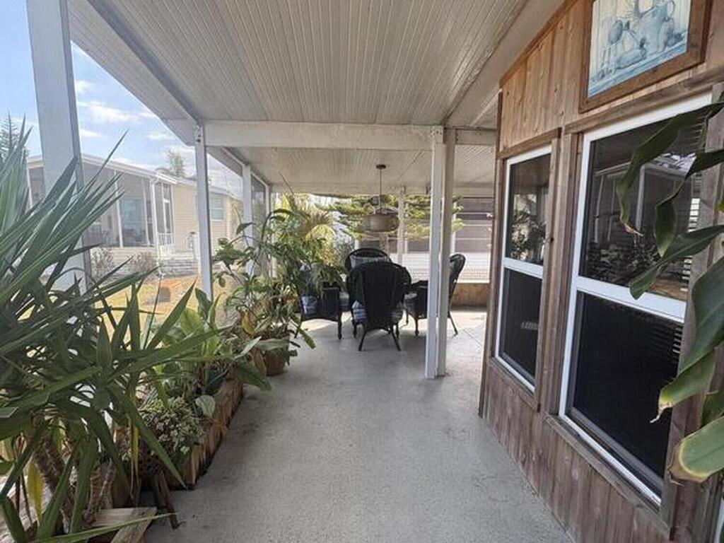 7625 Longhorn Avenue, Micco, FL 32976