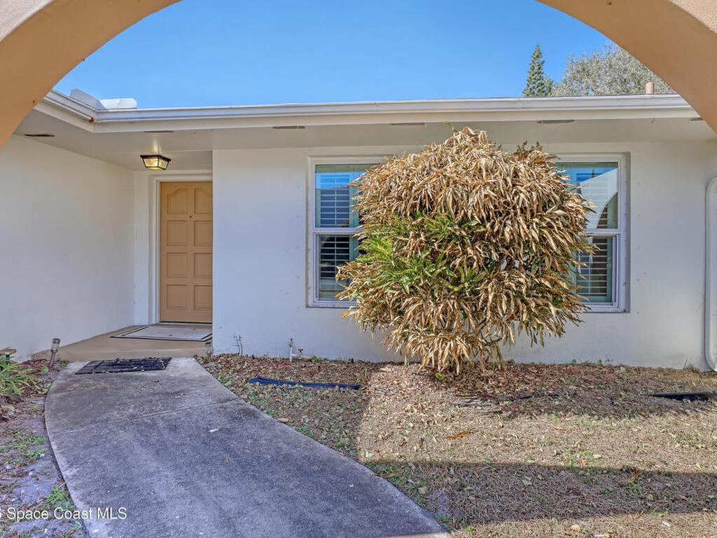 780 Baracoa Avenue, Palm Bay, FL 32905