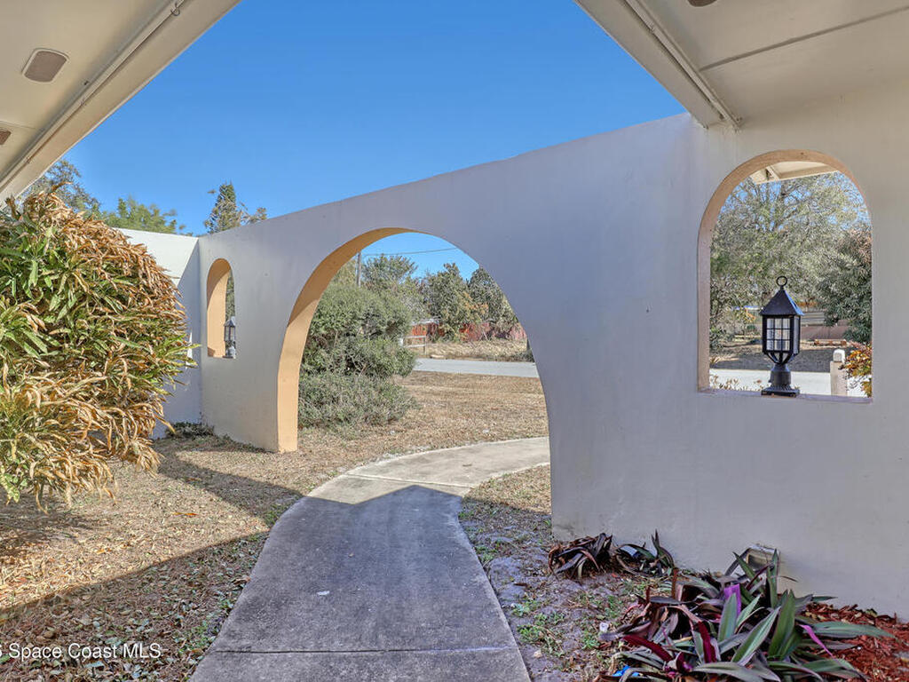 780 Baracoa Avenue, Palm Bay, FL 32905