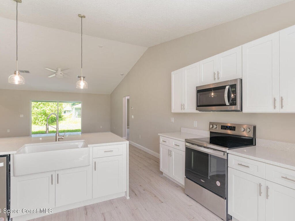 1526 Holcomb Street, Palm Bay, FL 32907