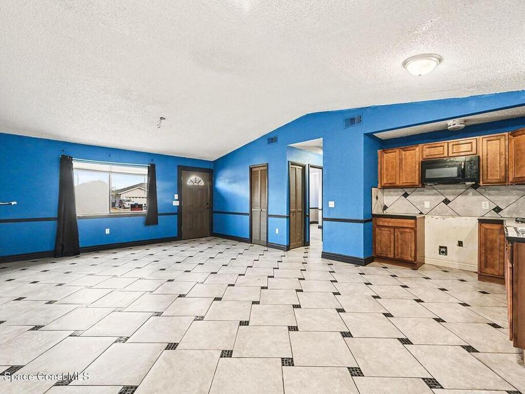 152 Americana Boulevard, Palm Bay, FL 32907