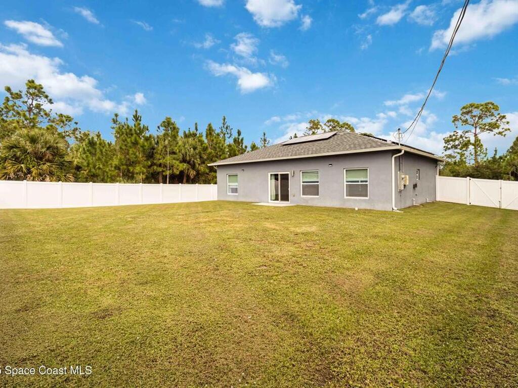 2840 Fontainebleau Avenue, Palm Bay, FL 32909