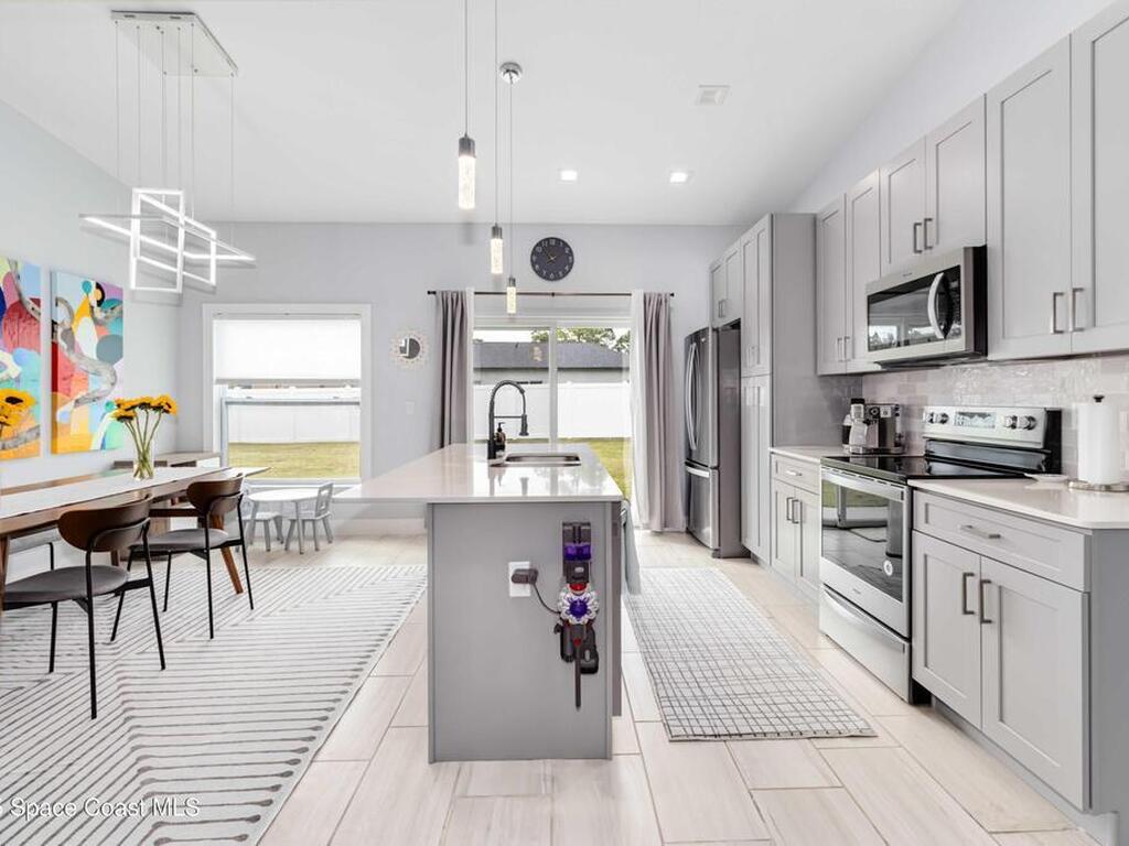 2840 Fontainebleau Avenue, Palm Bay, FL 32909