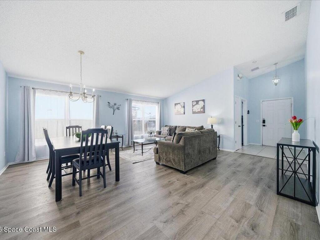 632 Bloomingdale Drive, Davenport, FL 33897