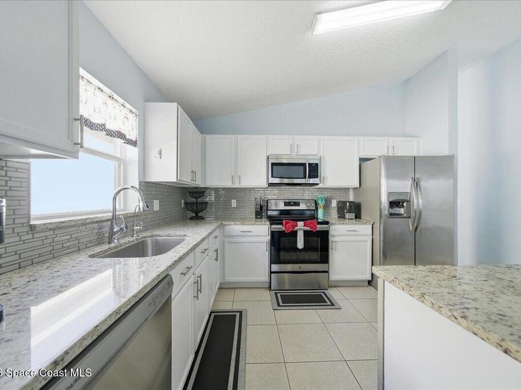 632 Bloomingdale Drive, Davenport, FL 33897