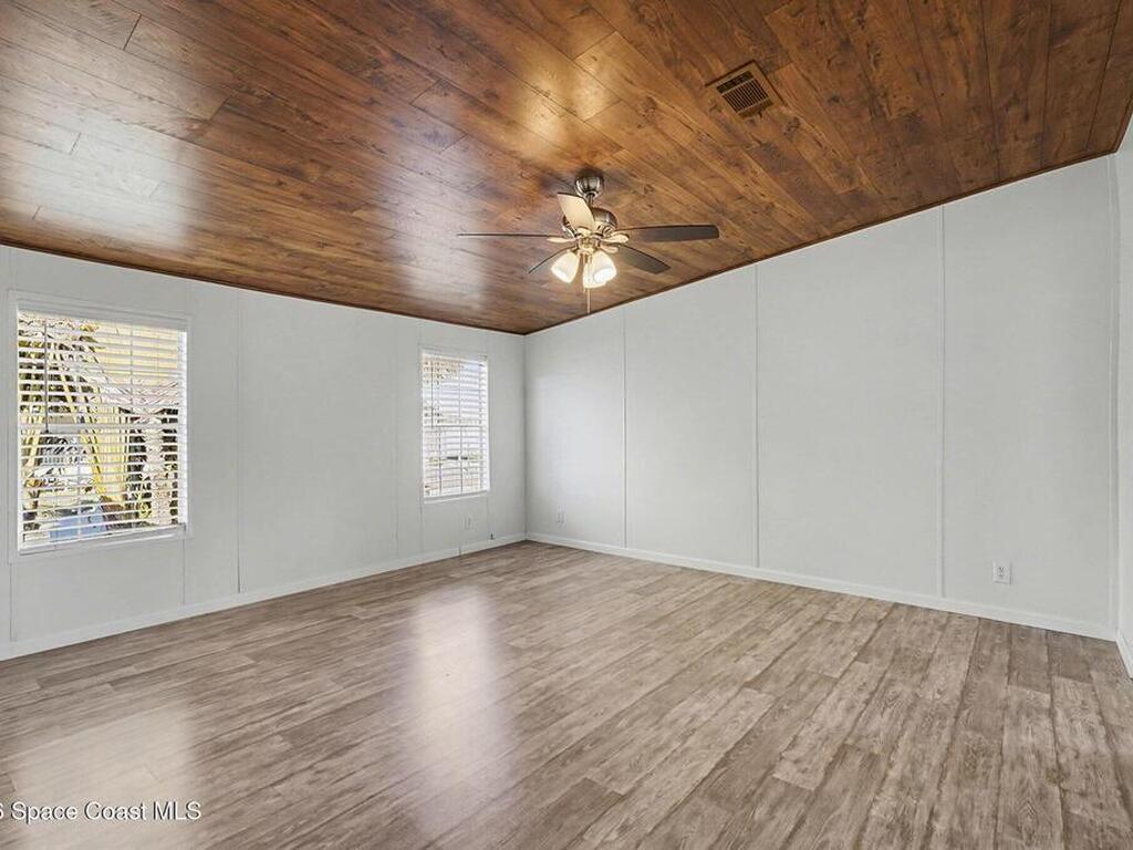 926 Laurel Circle, Barefoot Bay, FL 32976