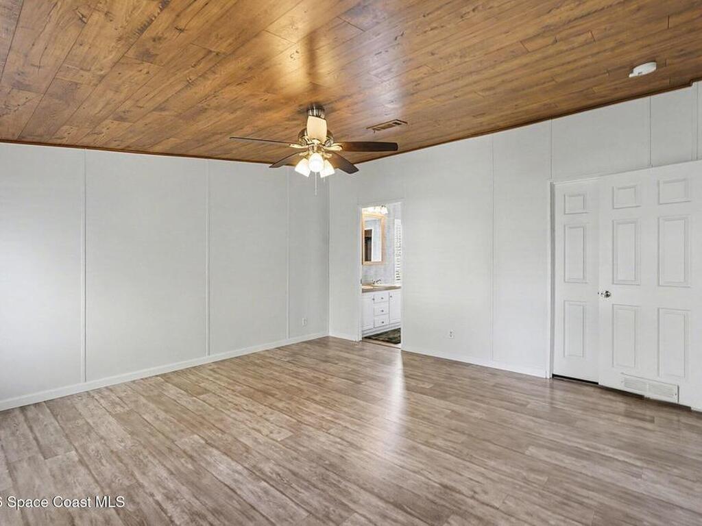 926 Laurel Circle, Barefoot Bay, FL 32976