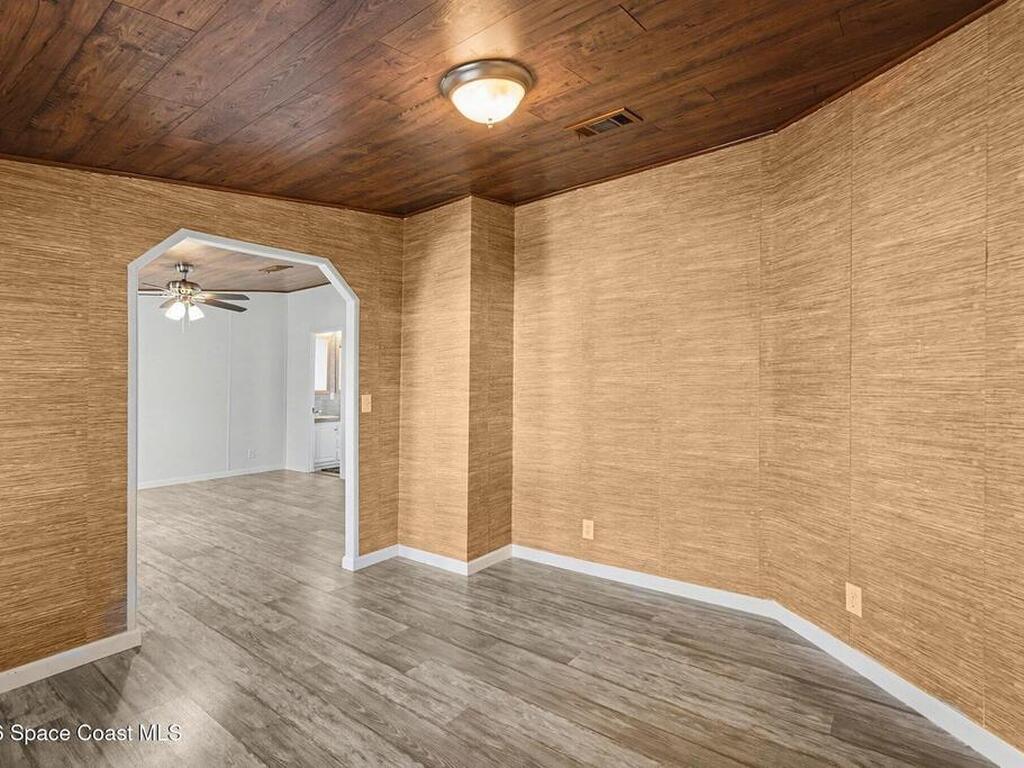 926 Laurel Circle, Barefoot Bay, FL 32976