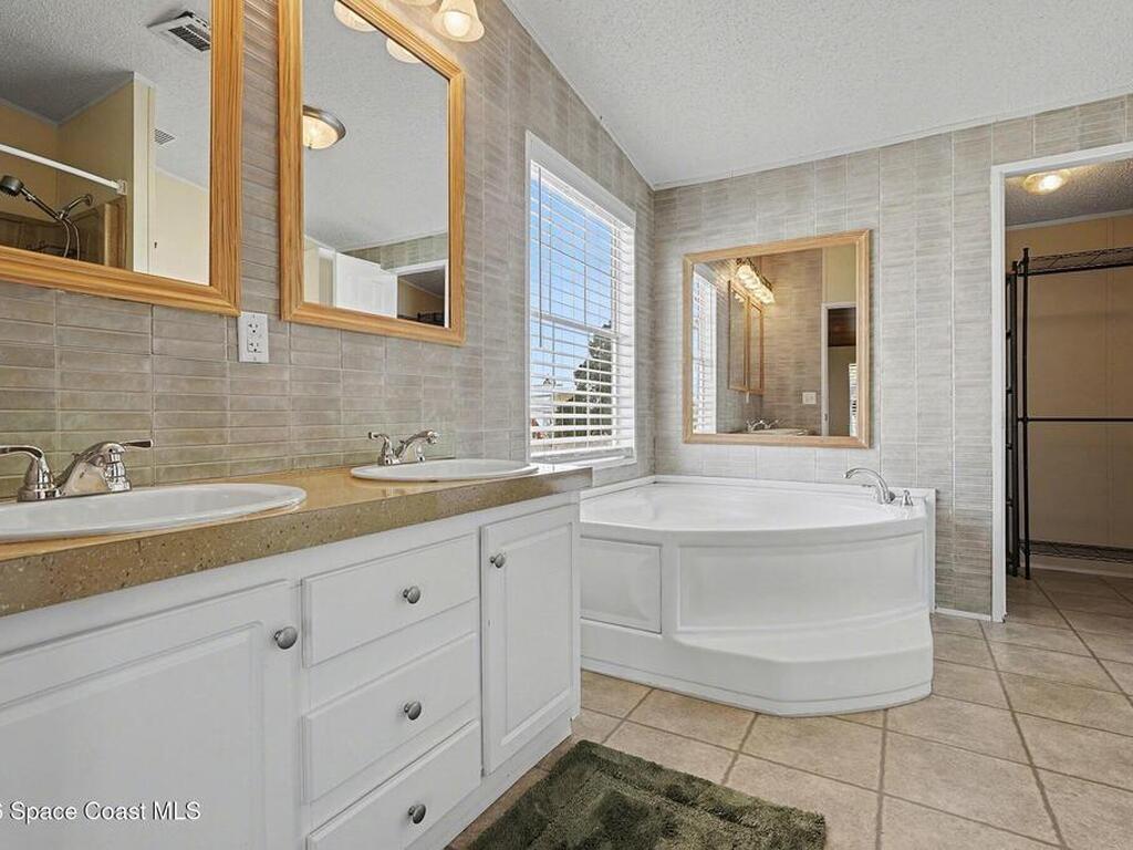 926 Laurel Circle, Barefoot Bay, FL 32976