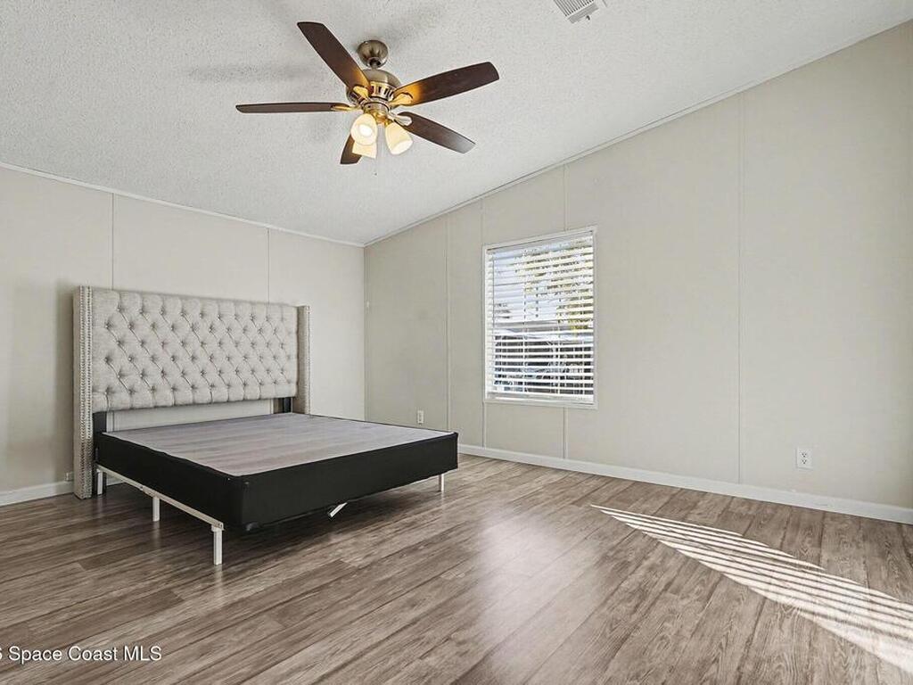 926 Laurel Circle, Barefoot Bay, FL 32976