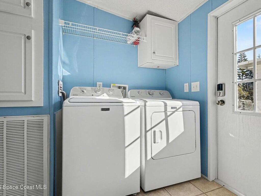 926 Laurel Circle, Barefoot Bay, FL 32976