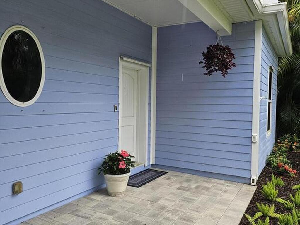 210 Pelican Drive, Melbourne Beach, FL 32951