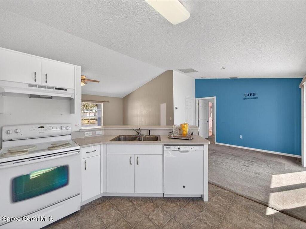 132 Hilton Avenue, Palm Bay, FL 32907