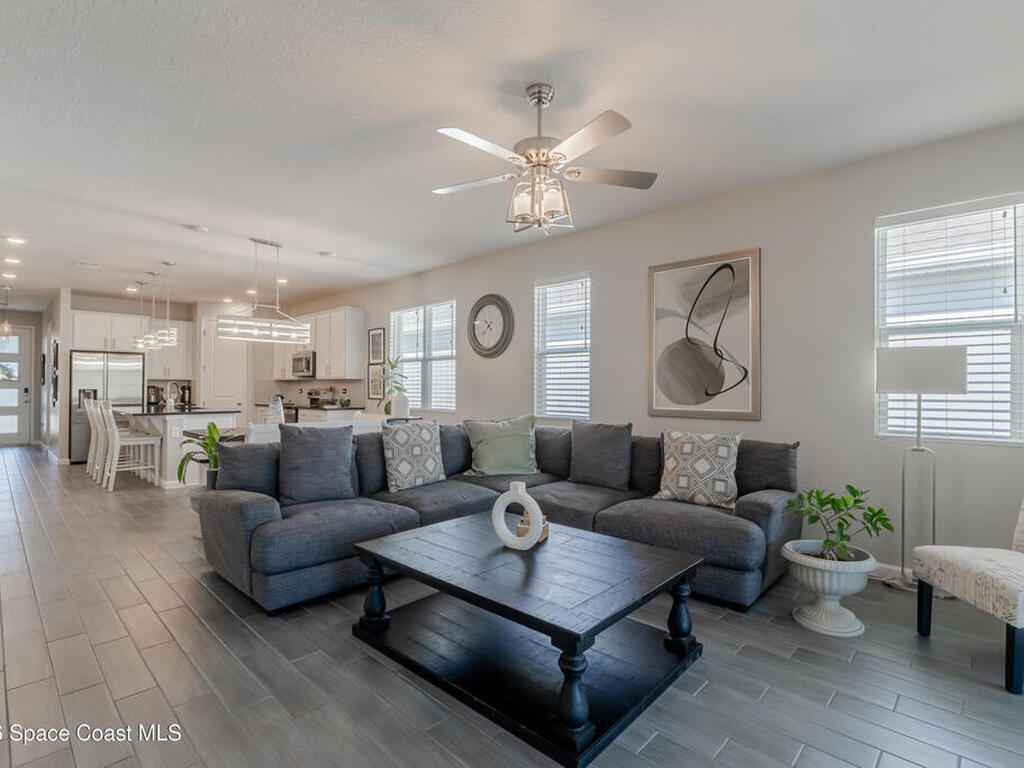 4342 Southern Vis Lp, St. Cloud, FL 34769