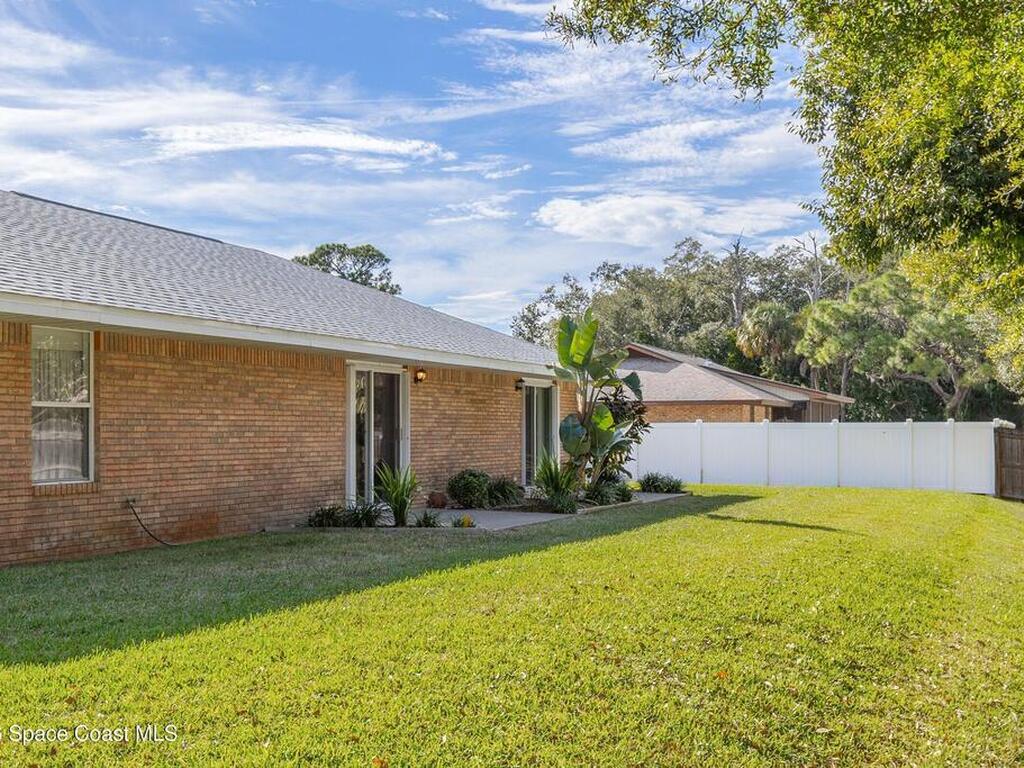 2446 Oakcrest Lane, Melbourne, FL 32904